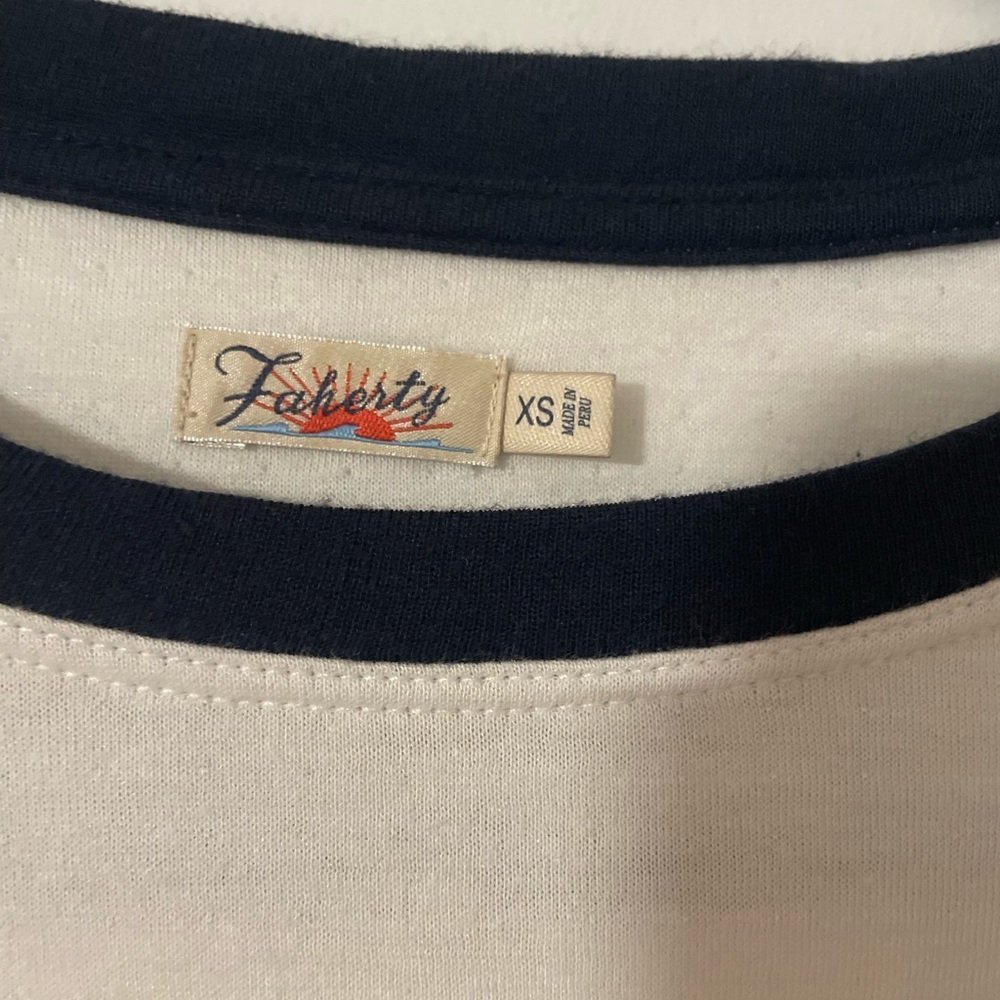 Faherty, size XS, tee